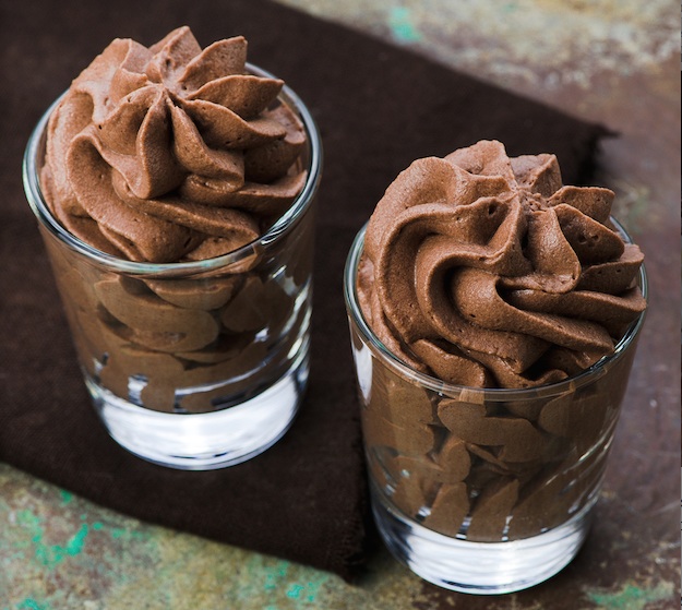 Easy 2-Minute Chocolate Mousse Recipe