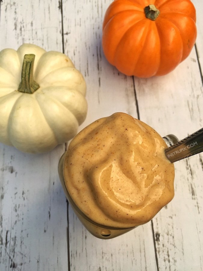 Healthy Pumpkin Pie Smoothie Recipe -- low calorie and super thick and delicious! The perfect Fall treat without all of the guilt! Instrupix.com