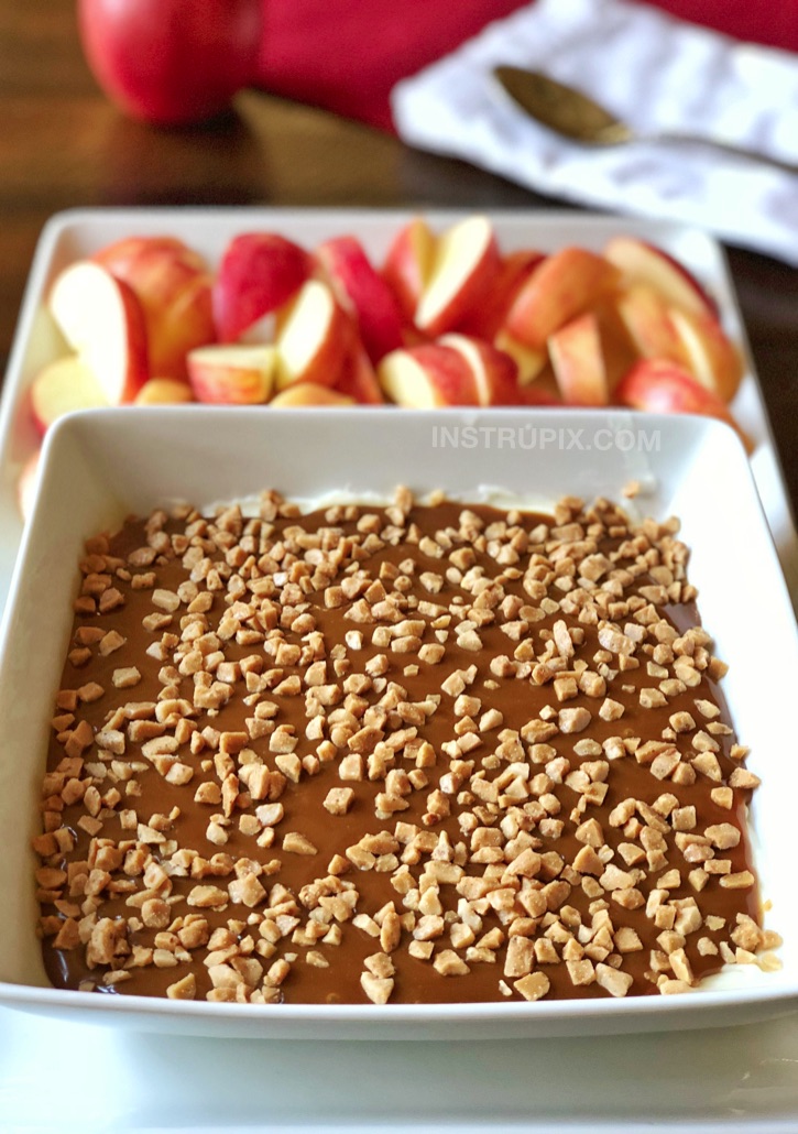 Just 4 ingredients! Caramel Cheesecake Apple Dip... SO GOOD! Instrupix