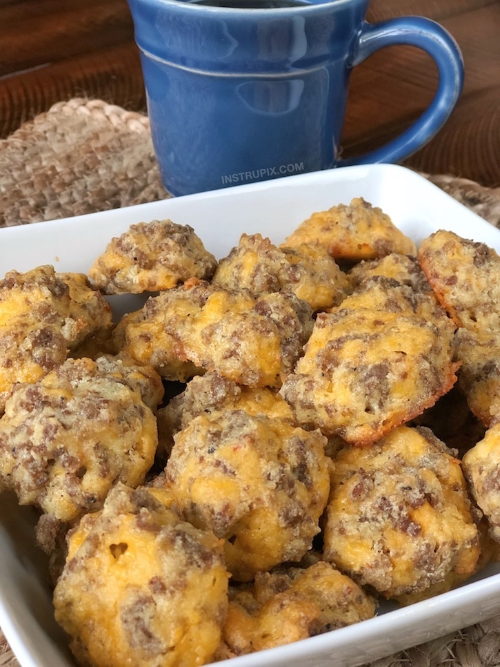 Cheesy Sausage Puffs Recipe | An easy low carb and keto recipe for on the go! They're perfect for breakfast and snacks through out the day. Easy Ketogenic Diet, Atkins and Diabetic Recipe for weight loss... low carb but full of flavor!! Instrupix.com