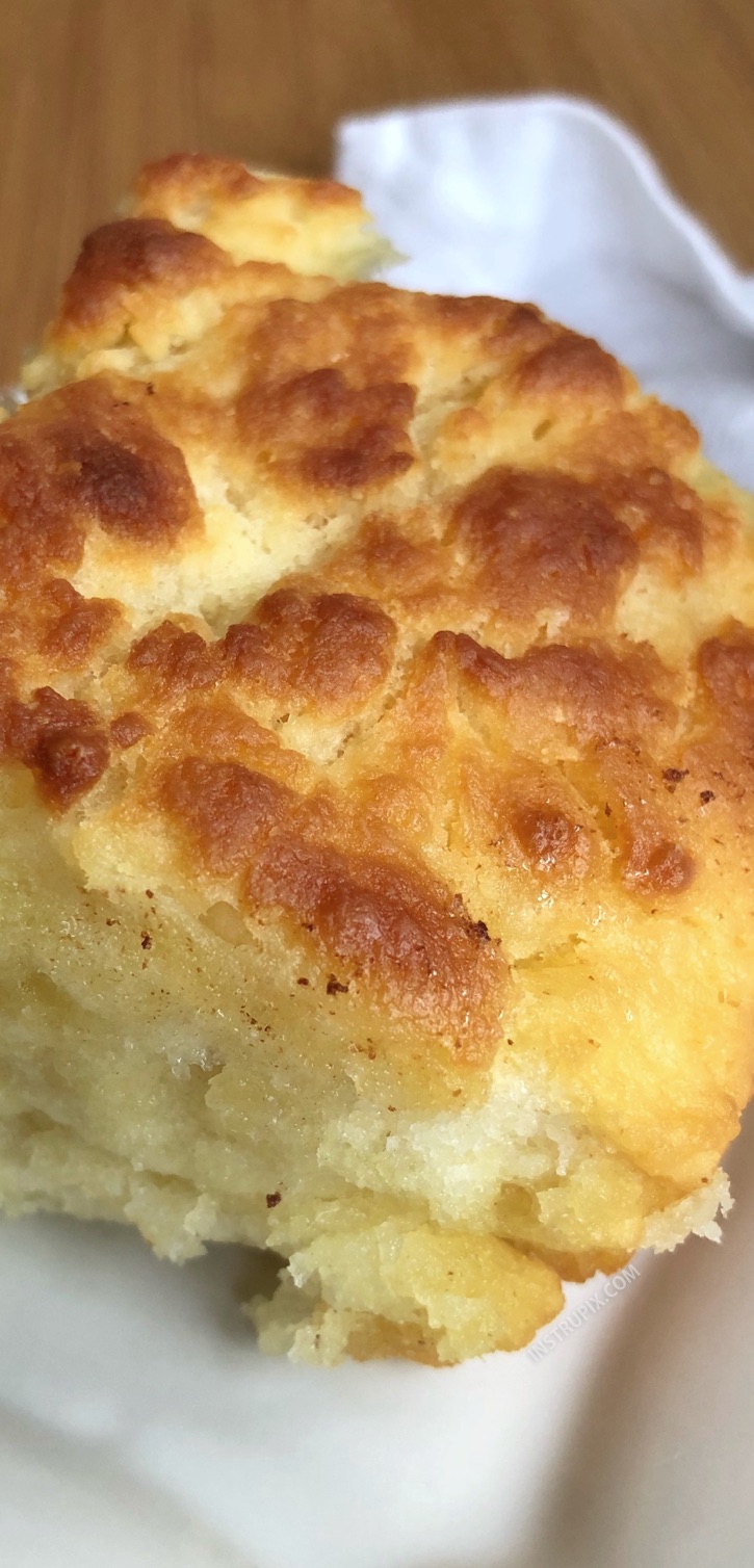 Quick, simple and easy homemade biscuits recipe! It takes just a handful of ingredients to make these delicious butter swim biscuits-- easier than drop biscuits! They are the BEST addition to breakfast or dinner! | Instrupix.com 