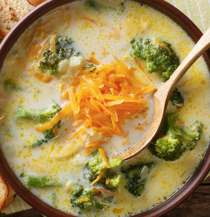 Keto Broccoli Cheese Soup (Stovetop Recipe) | Quick and easy keto dinner recipes! This soup is great for meal prepping. Just as good leftover and freezes well.