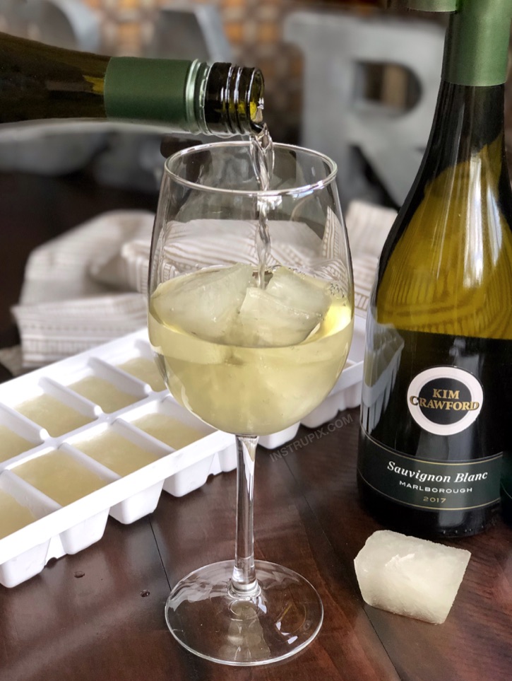 Wine Hacks: 8 Ways You Didn't Know You Could Drink Wine- to make it better, colder or more flavorful. Simple tips and tricks including wine cubes, spritzers, frozen fruit, cocktails, drink recipes and more! How to keep wine cold without ice. #instrupix #lifehacks #wine #drinkrecipes #mindblown