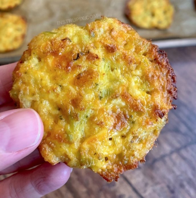 Low Carb Crispy Broccoli Cheese Rounds - Instrupix