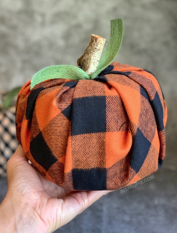 easy quick toilet paper roll pumpkins flannel