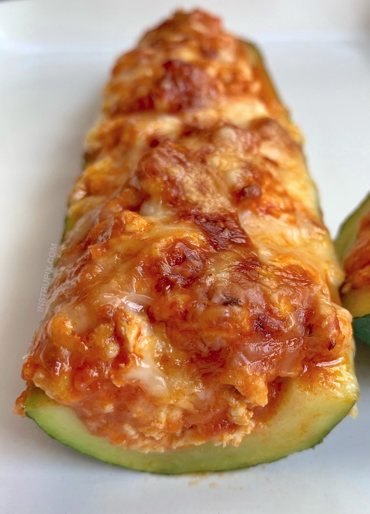 Easy Low Carb Chicken Parmesan Zucchini Boats Recipe - quick, easy and delicious keto dinner idea!