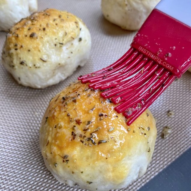 Pillsbury Biscuit Garlic Butter Cheese Bombs (Quick & Easy Comfort Food!)