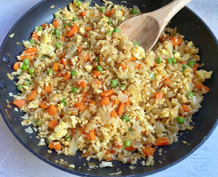 Low Carb Cauliflower Fried Rice Recipe (Quick and easy to make with simple ingredients!)