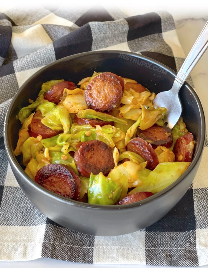 Quick & Easy Sausage & Cabbage Skillet | A healthy and low carb dinner recipe! Super fast to throw together last minute.