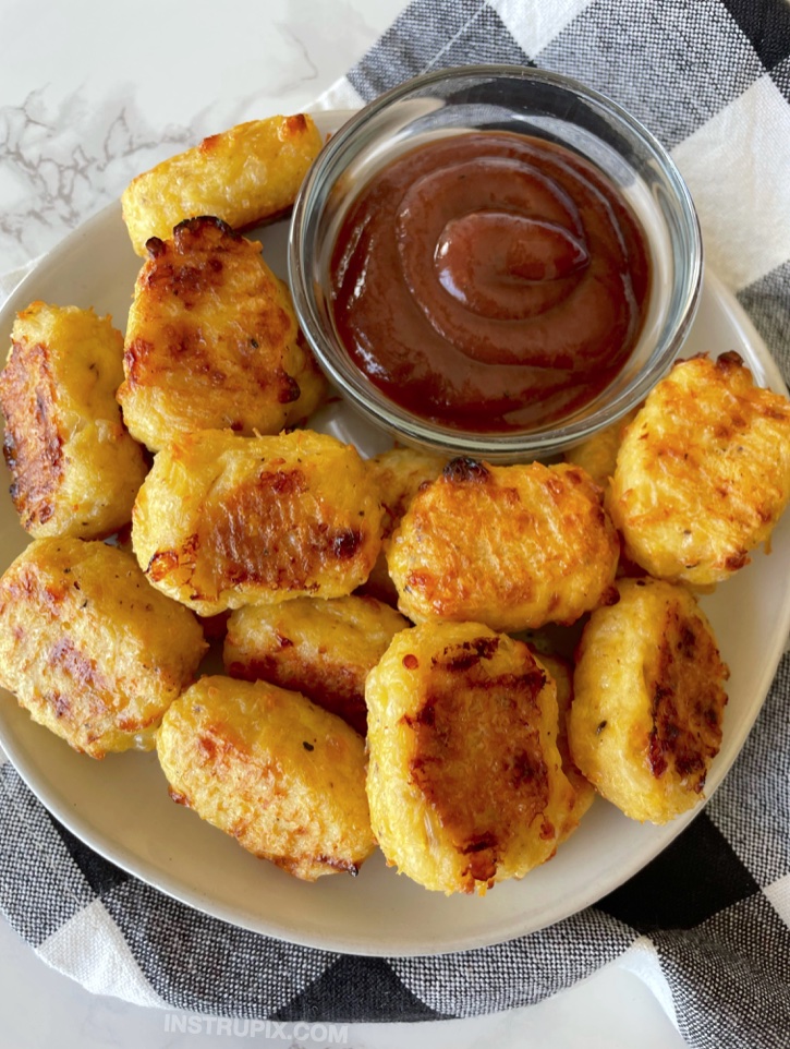 Canned chicken nuggets made with egg, parmesan, and mozzarella cheese. A super easy and low carb oven baked recipe! My kids love them. 