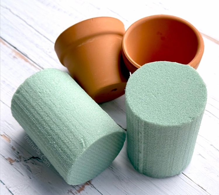 How to choose the right floral foam for making beaded pots. 
